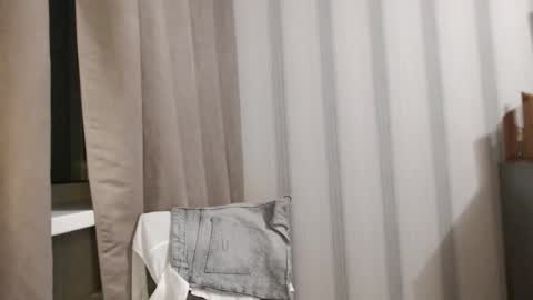       online show from November 15, 2025, 6:48 pm