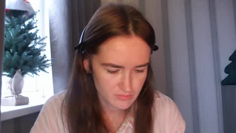       online show from December 17, 2025, 7:25 am