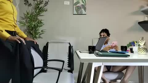 Snapshot of pineappleflipped chatting on June 27, 2026, 9:14 am pineappleflipped online show from June 27, 2026, 9:14 am