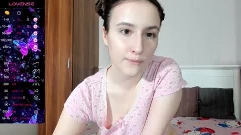 pingviluly online show from September 11, 2025, 6:02 am
