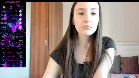 Snapshot of pingviluly chatting on October 23, 2025, 10:14 am pingviluly online show from October 23, 2025, 10:14 am