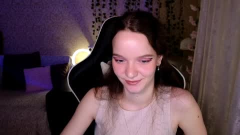 Snapshot of pink__sun chatting on April 5, 2026, 7:55 pm Stephanie online show from April 5, 2026, 7:55 pm