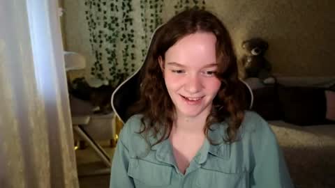 Snapshot of pink__sun chatting on June 2, 2026, 3:41 am Stephanie online show from June 2, 2026, 3:41 am