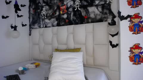 Snapshot of pink__tiffany chatting on October 27, 2025, 10:25 pm tiffany online show from October 27, 2025, 10:25 pm