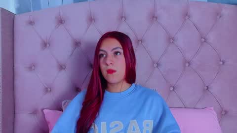 pink_bonnie online show from September 17, 2025, 1:46 pm