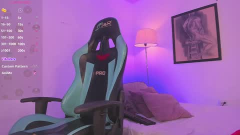 KELLY  online show from October 19, 2025, 5:24 pm