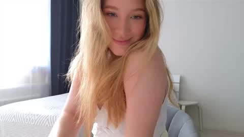   online show from October 8, 2025, 3:26 am