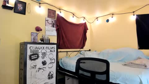 Virginity smiles online show from September 19, 2025, 9:32 am