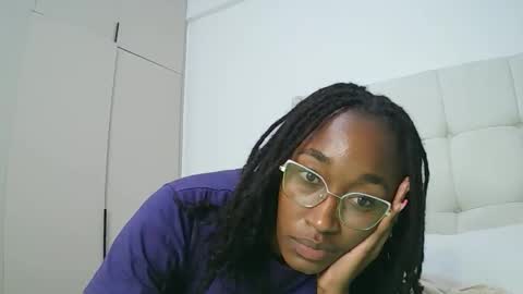 PinkyAura online show from February 15, 2026, 10:50 pm