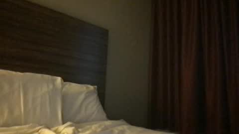 Pink Camerra online show from December 4, 2025, 2:37 pm