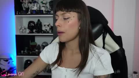 Emily online show from December 15, 2025, 7:18 pm