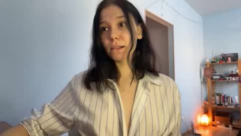 pinkdollylovv online show from February 4, 2026, 10:54 am