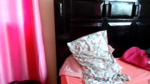 Snapshot of pinkdomina01 chatting on June 19, 2026, 8:29 am pinkdomina01 online show from June 19, 2026, 8:29 am