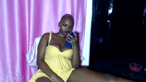 Snapshot of pinkdomina01 chatting on July 12, 2026, 9:39 pm pinkdomina01 online show from July 12, 2026, 9:39 pm