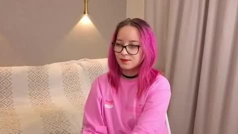 Lily online show from February 4, 2026, 7:31 pm