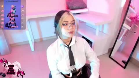 Snapshot of pinkk_demon chatting on October 26, 2025, 2:12 pm PINKK online show from October 26, 2025, 2:12 pm