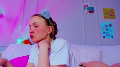 Snapshot of pinkk_lemonade chatting on March 23, 2026, 7:23 am Mila online show from March 23, 2026, 7:23 am