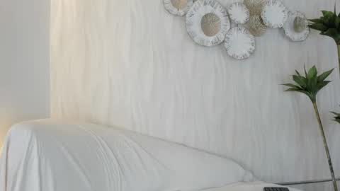 pinkmoon30 online show from February 11, 2026, 11:26 am