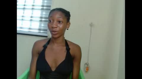Snapshot of pinknjuicyx chatting on December 5, 2024, 8:55 am pinknjuicyx online show from December 5, 2024, 8:55 am