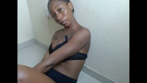 Snapshot of pinknjuicyx chatting on December 11, 2024, 8:18 pm pinknjuicyx online show from December 11, 2024, 8:18 pm