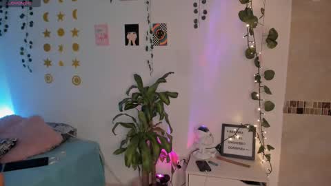 Sarah .. online show from March 19, 2026, 6:56 pm