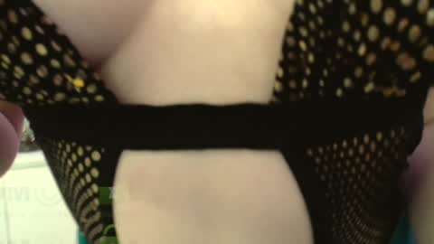 Perlita online show from December 3, 2024, 7:44 pm