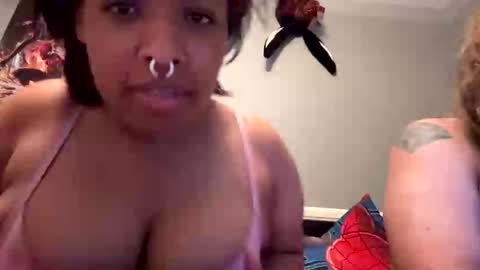 pinkpuppypaws online show from October 31, 2025, 6:25 am