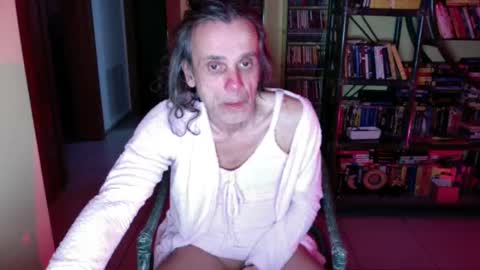 pinkshoes online show from February 9, 2025, 2:17 am