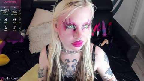 Snapshot of pinkslobber chatting on February 1, 2025, 10:23 pm Helen Goat online show from February 1, 2025, 10:23 pm