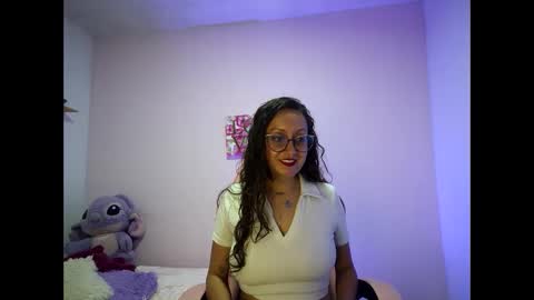 pinkvixen69 online show from January 12, 2026, 1:00 am