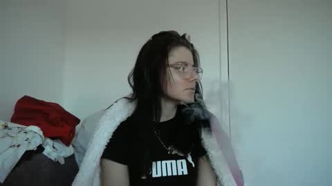 Snapshot of pinkwife97 chatting on March 22, 2026, 5:05 pm pinkwife97 online show from March 22, 2026, 5:05 pm