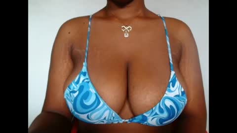 Snapshot of pinkxsugar chatting on April 29, 2026, 10:08 am pinkxsugar online show from April 29, 2026, 10:08 am
