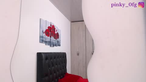 pinky_f00x online show from October 21, 2025, 7:58 pm