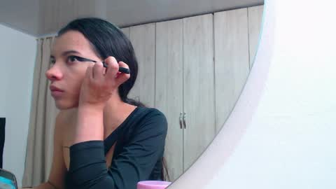 pinky_f00x online show from April 30, 2026, 7:31 pm