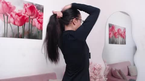 pinky_f00x online show from May 8, 2026, 7:19 pm