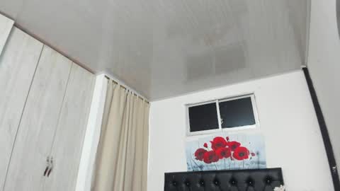 pinky_f00x online show from June 24, 2026, 7:24 pm