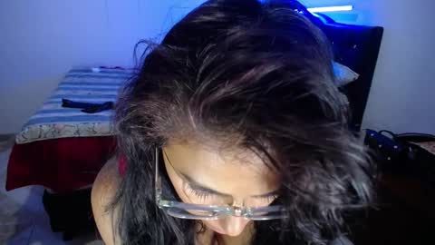 VIOLETA LOPEZ online show from January 17, 2025, 1:15 am