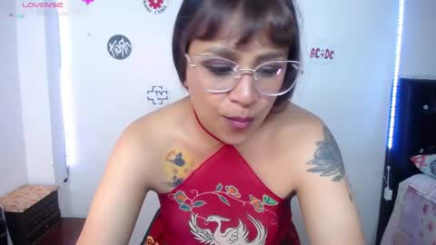 VIOLETA LOPEZ online show from April 28, 2026, 1:49 pm