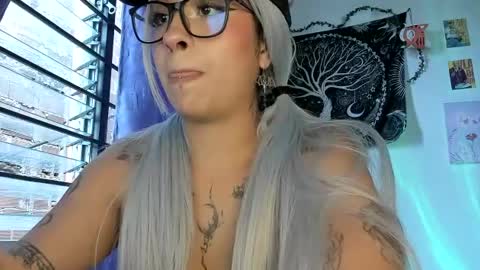 pinky_promiseex online show from June 14, 2026, 10:56 pm