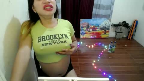 Snapshot of pinky_pussybobby69 chatting on June 25, 2026, 3:27 pm Tina online show from June 25, 2026, 3:27 pm