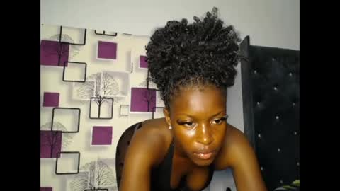 pinkykiki_247 online show from May 7, 2026, 4:34 pm