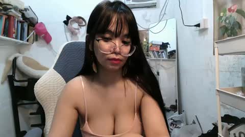 Rose online show from March 11, 2025, 3:48 am