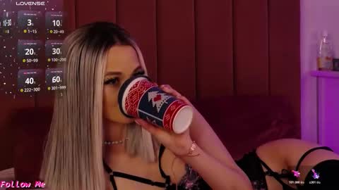 Pinky online show from March 19, 2026, 7:29 pm