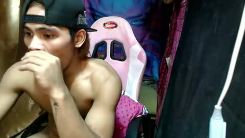 Snapshot of pinoy_fuckboy69 chatting on February 6, 2026, 2:42 pm pinoy_fuckboy69 online show from February 6, 2026, 2:42 pm