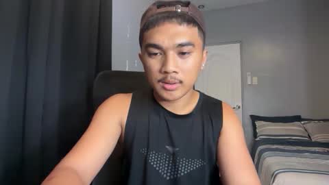 Snapshot of pinoyadriannexxx chatting on May 5, 2026, 10:01 am Adrianne online show from May 5, 2026, 10:01 am