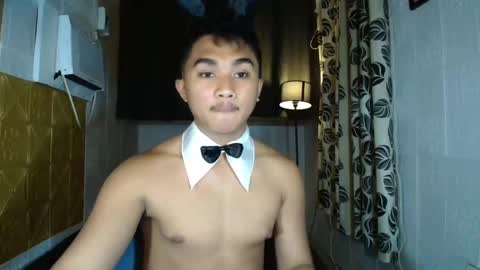 Adrianne online show from December 13, 2024, 1:01 pm