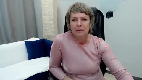 Snapshot of pion_s chatting on September 24, 2025, 9:34 am Bella online show from September 24, 2025, 9:34 am