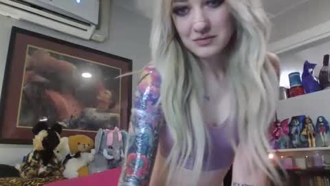 Snapshot of pirateprincessx chatting on November 7, 2025, 4:01 am pirateprincessx online show from November 7, 2025, 4:01 am