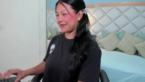 Pirly  online show from June 1, 2026, 5:47 pm