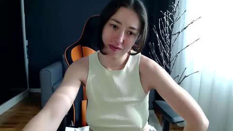 piscesgirl06 online show from February 17, 2025, 9:24 am